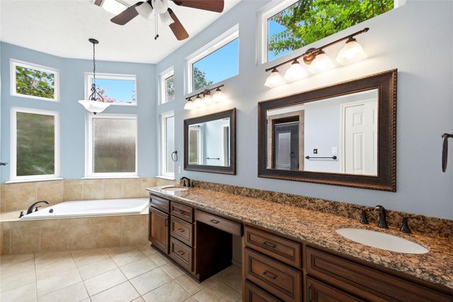 7239 N Hearthstone Green Drive, Houston, TX 77095