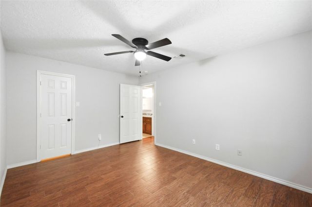 7239 N Hearthstone Green Drive, Houston, TX 77095