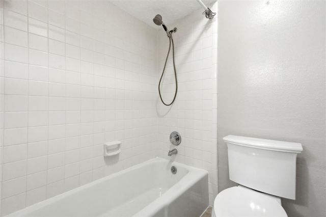 7239 N Hearthstone Green Drive, Houston, TX 77095