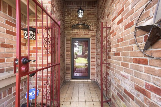 7239 N Hearthstone Green Drive, Houston, TX 77095