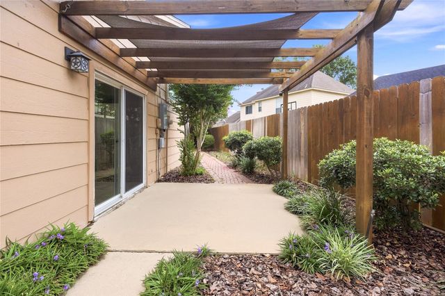 7239 N Hearthstone Green Drive, Houston, TX 77095