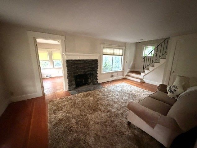34 Lenox St, Fitchburg, MA 01420