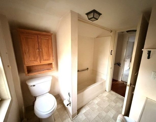 34 Lenox St, Fitchburg, MA 01420