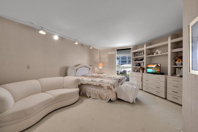 3170 S Ocean Boulevard 201n, Palm Beach, FL 33480