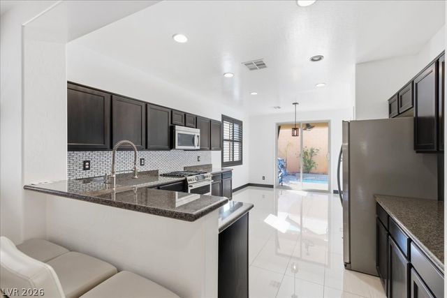 369 Hillhead Court, Las Vegas, NV 89148
