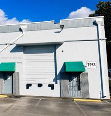 7953 NW 64th St, Medley, FL 33166