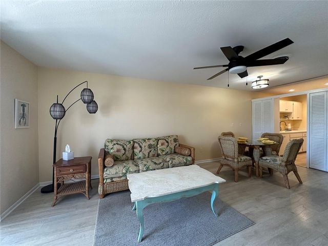 200 THE ESPLANADE N B10, Venice, FL 34285