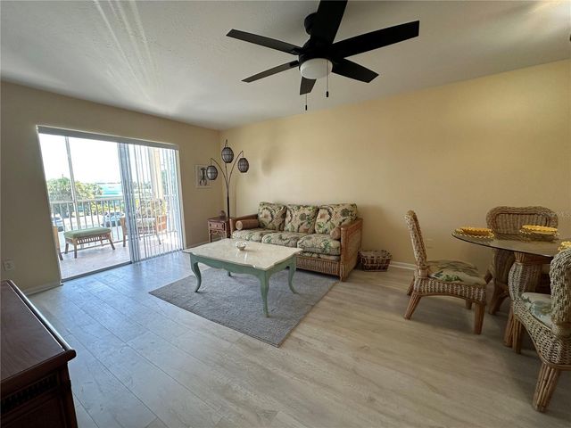 200 THE ESPLANADE N B10, Venice, FL 34285