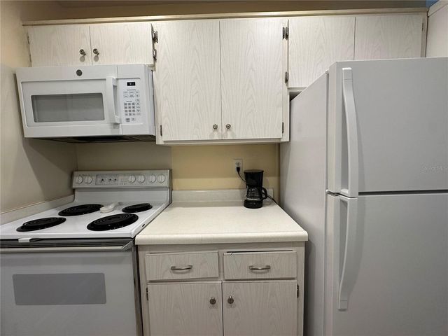 200 THE ESPLANADE N B10, Venice, FL 34285