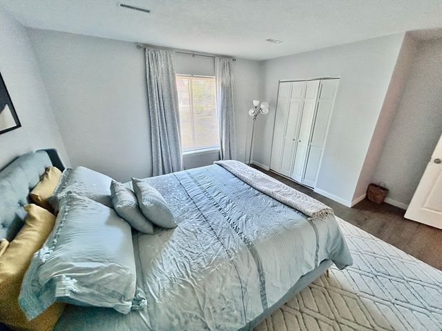 685 Oak Street 4-6, Brockton, MA 02301