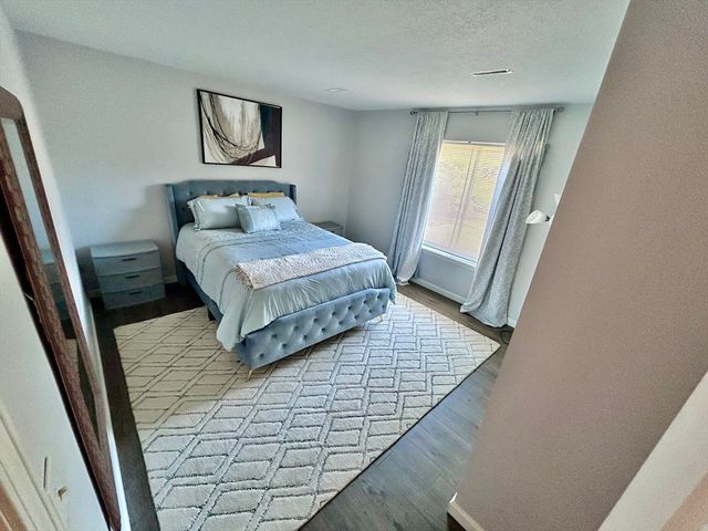 685 Oak Street 4-6, Brockton, MA 02301