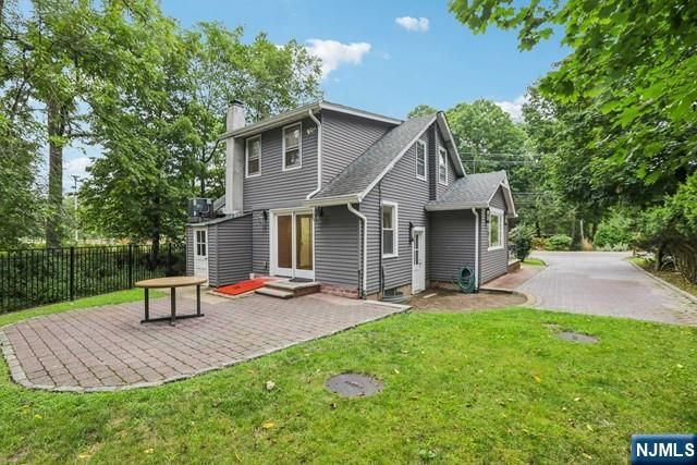 261 W Saddle River Road, Upper Saddle River, NJ 07458
