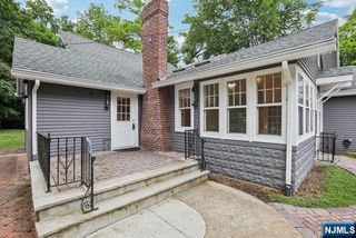 261 W Saddle River Road, Upper Saddle River, NJ 07458