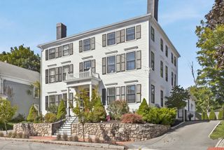 26A Tyng St, Newburyport, MA 01950