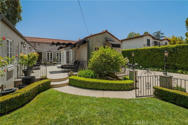 1243 Rossmoyne Avenue, Glendale, CA 91207