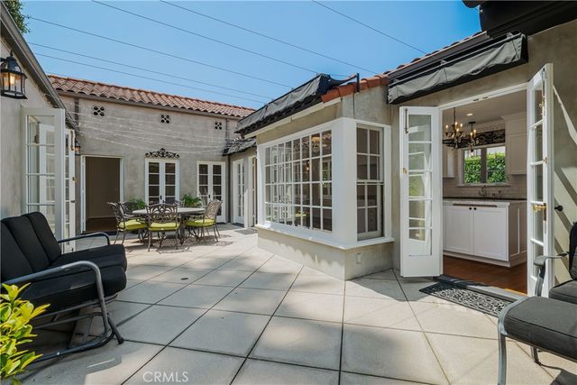 1243 Rossmoyne Avenue, Glendale, CA 91207