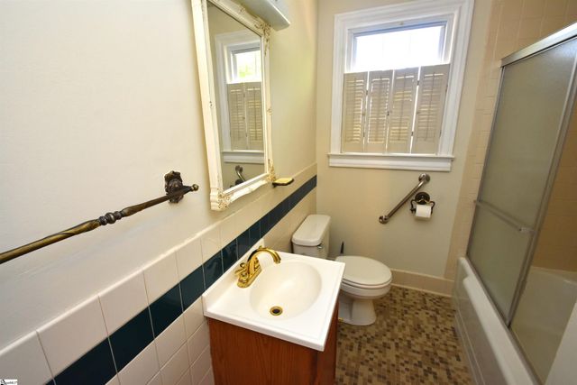 110 Welcome Avenue, Greenville, SC 29611