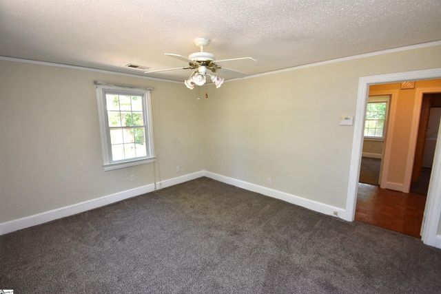 110 Welcome Avenue, Greenville, SC 29611