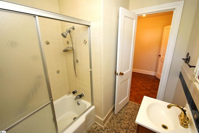 110 Welcome Avenue, Greenville, SC 29611