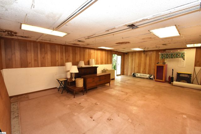 110 Welcome Avenue, Greenville, SC 29611