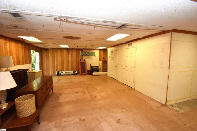 110 Welcome Avenue, Greenville, SC 29611