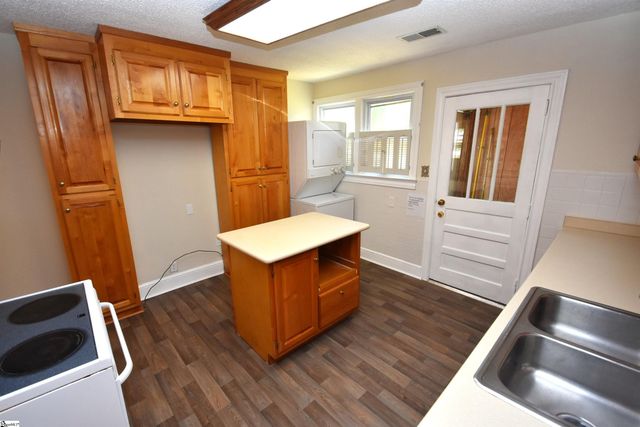 110 Welcome Avenue, Greenville, SC 29611