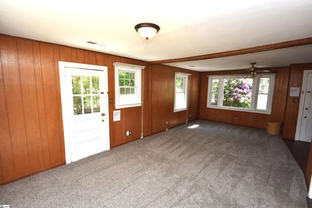 110 Welcome Avenue, Greenville, SC 29611