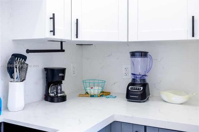 336 Palm St, Hollywood, FL 33019