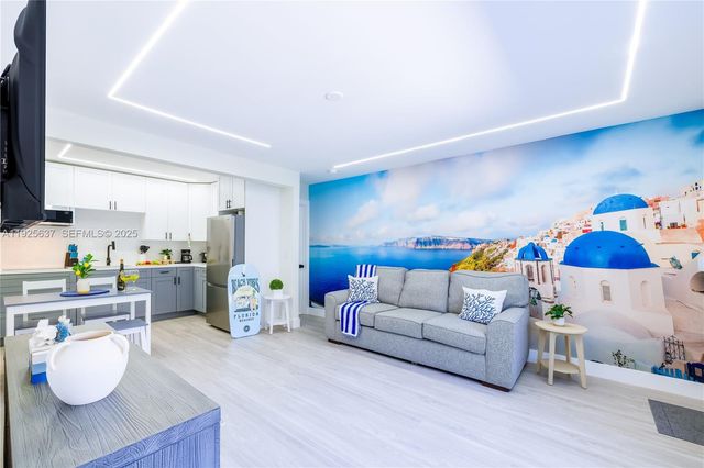 336 Palm St, Hollywood, FL 33019