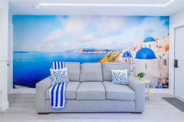 336 Palm St, Hollywood, FL 33019