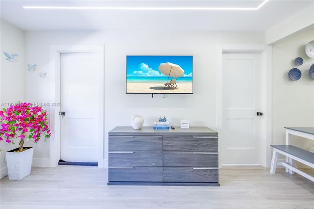 336 Palm St, Hollywood, FL 33019