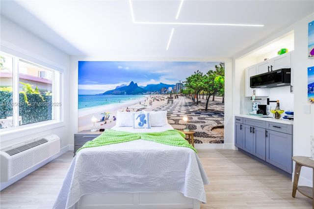 336 Palm St, Hollywood, FL 33019