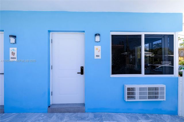 336 Palm St, Hollywood, FL 33019