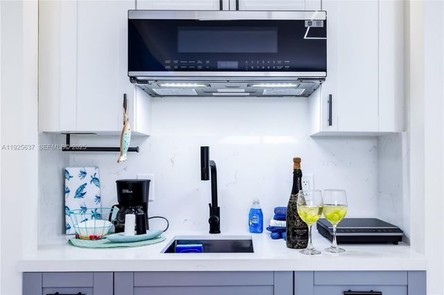 336 Palm St, Hollywood, FL 33019