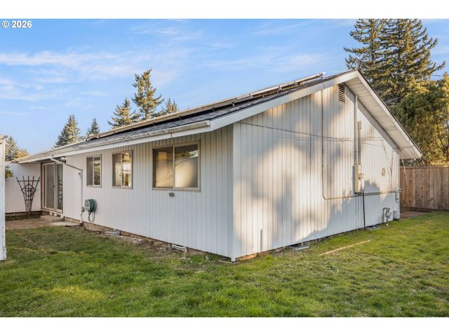 12600 Ne DAVIS St, Portland, OR 97230