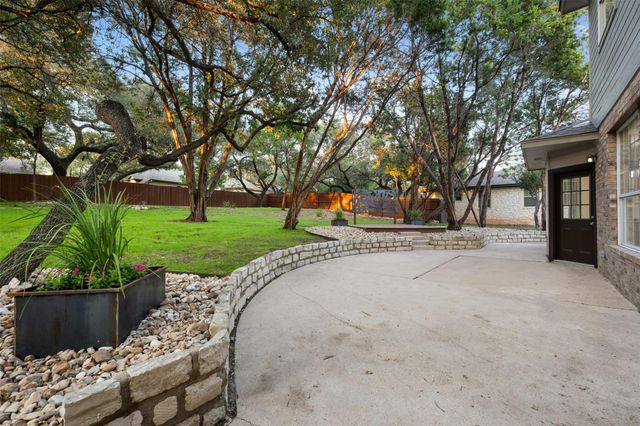 126 Copperleaf RD, Lakeway, TX 78734