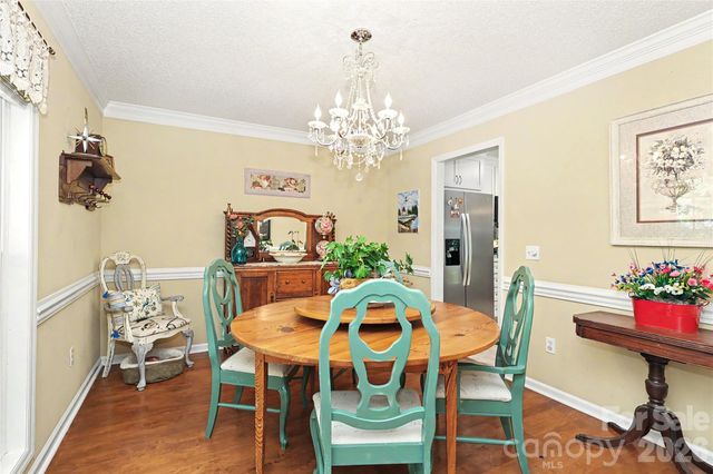 612 17th Avenue Drive SE, Hickory, NC 28602