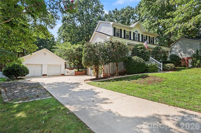 612 17th Avenue Drive SE, Hickory, NC 28602