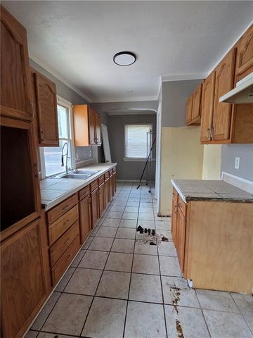 445 E Siebenthaler Avenue, Dayton, OH 45405