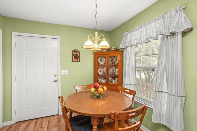 1701 Jamie Dr, Columbia, TN 38401