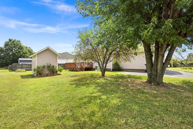 1701 Jamie Dr, Columbia, TN 38401