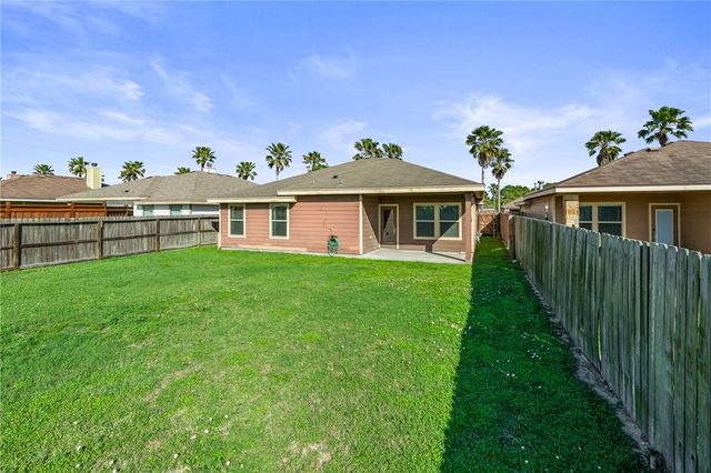 2582 Date Palm Dr, Corpus Christi, TX 78418