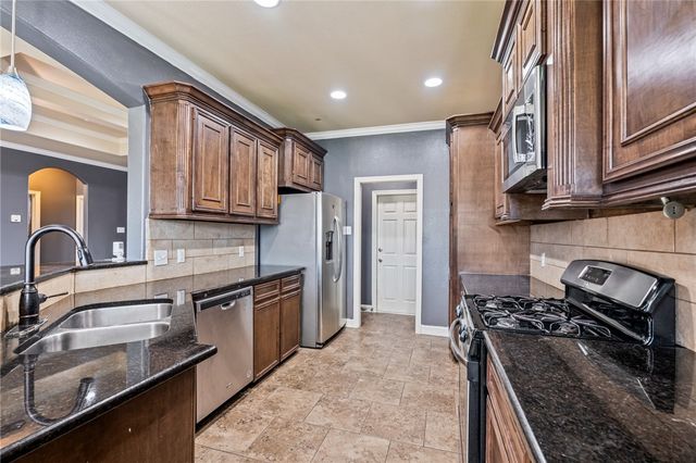 2582 Date Palm Dr, Corpus Christi, TX 78418