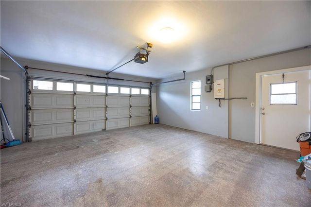 511 Washington AVE, Lehigh Acres, FL 33972