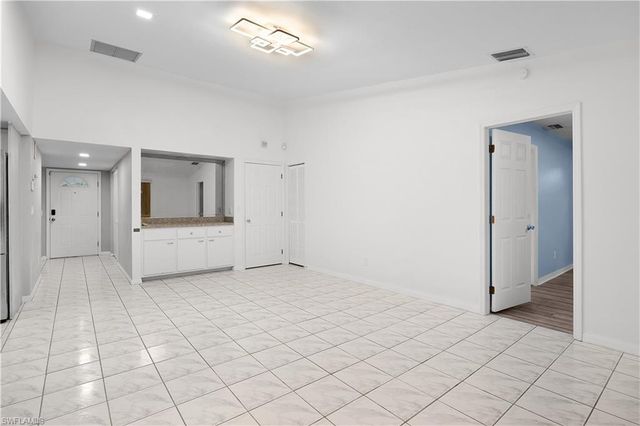 511 Washington AVE, Lehigh Acres, FL 33972