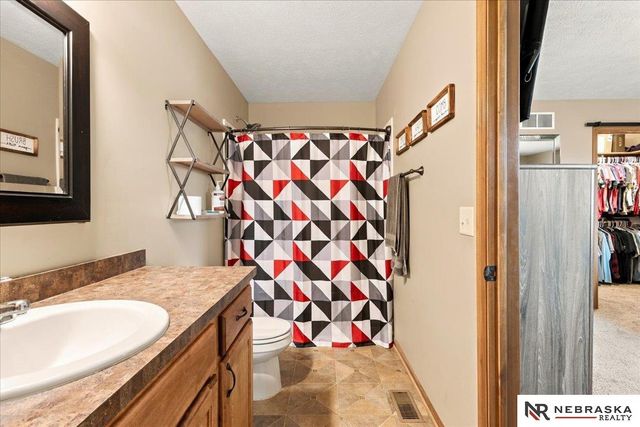 9629 Yellow Pine Road, Lincoln, NE 68505