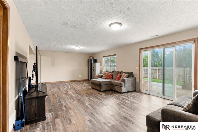 9629 Yellow Pine Road, Lincoln, NE 68505