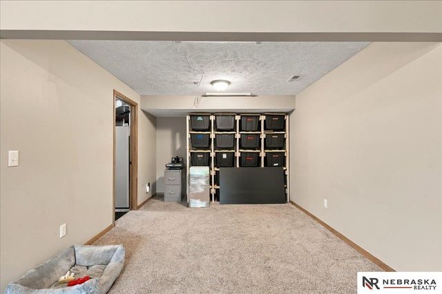 9629 Yellow Pine Road, Lincoln, NE 68505