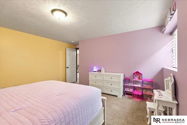9629 Yellow Pine Road, Lincoln, NE 68505