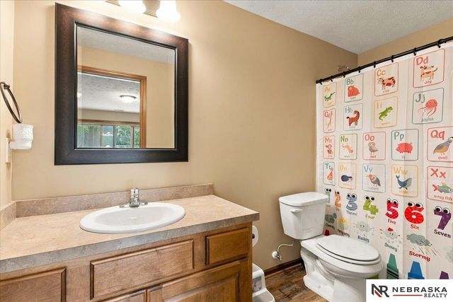 9629 Yellow Pine Road, Lincoln, NE 68505